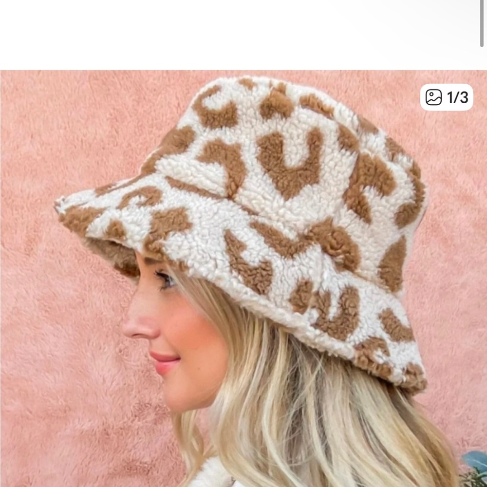Womens Sherpa Animal Print Bucket Hat - Picture 3 of 4